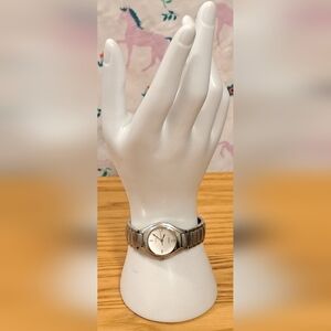 EUC Vintage Y2K Fossil FS2687 Casual Everyday Watch Jewelry w/ Silver Tone Face